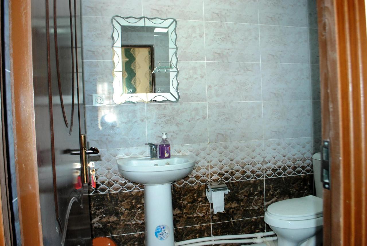 בוקורו Al Arab Ancient Hotel מראה חיצוני תמונה